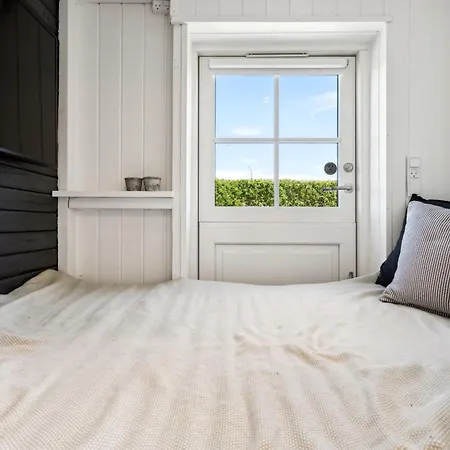 Vakantiehuis Kim - 250m From The Sea By Interhome