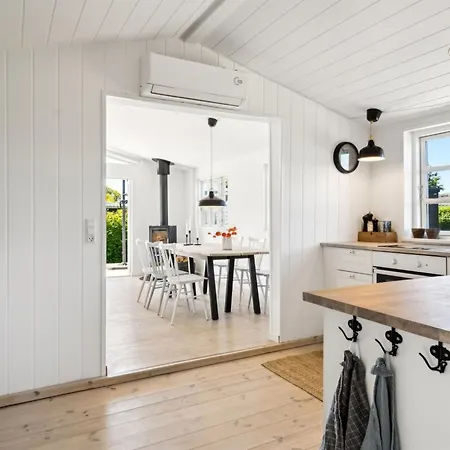 Kim - 250m From The Sea By Interhome Vakantiehuis